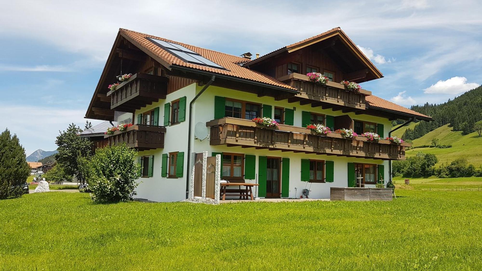 Hemerhof - Ferienwohnungen Оберстдорф Екстериор снимка